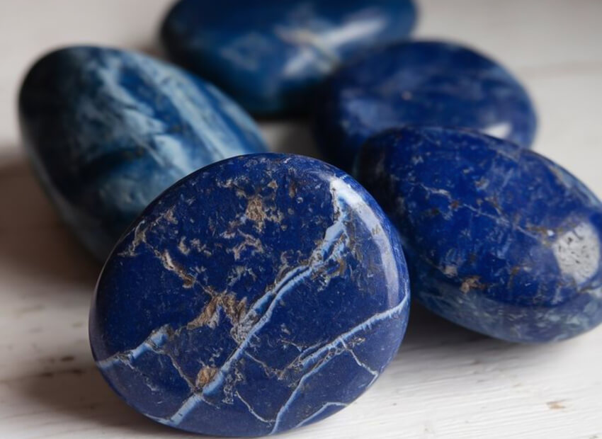 The Ultimate Guide to Lapis Lazuli Gemstone