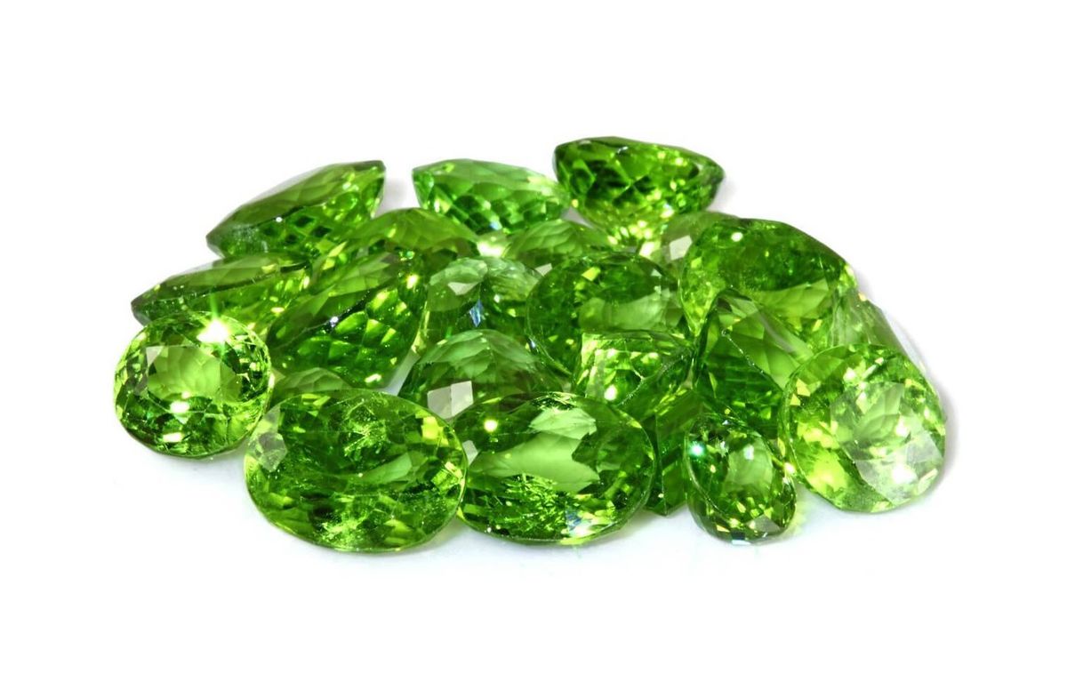 What is Peridot Birthstone? Meaning, Benefits & Jewelry Guide