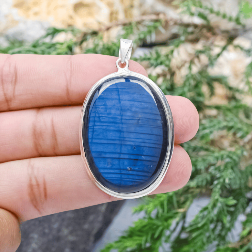 Natural Labradorite Oval Shaped Sterling Silver Pendant Jewelry