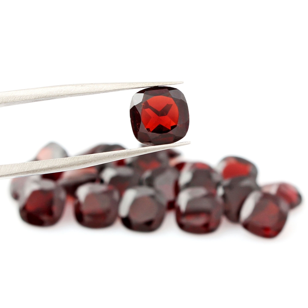 Natural Garnet 7mm Cushion Shape Garnet Loose Gemstone