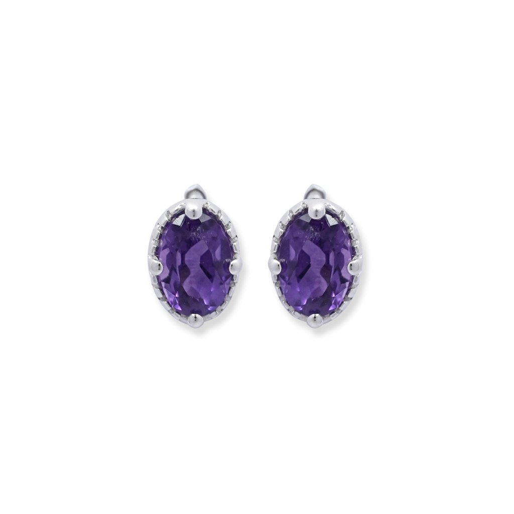 Amethyst 925 sterling silver stud earrings featuring oval-cut faceted purple gemstones in a detailed prong setting.