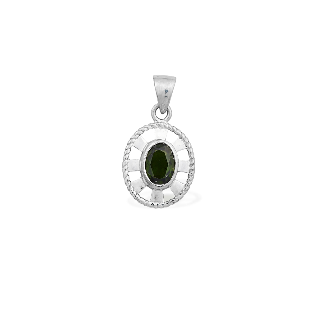 Natural Chrome Diopside Twist Design Pendant Necklace For Wedding